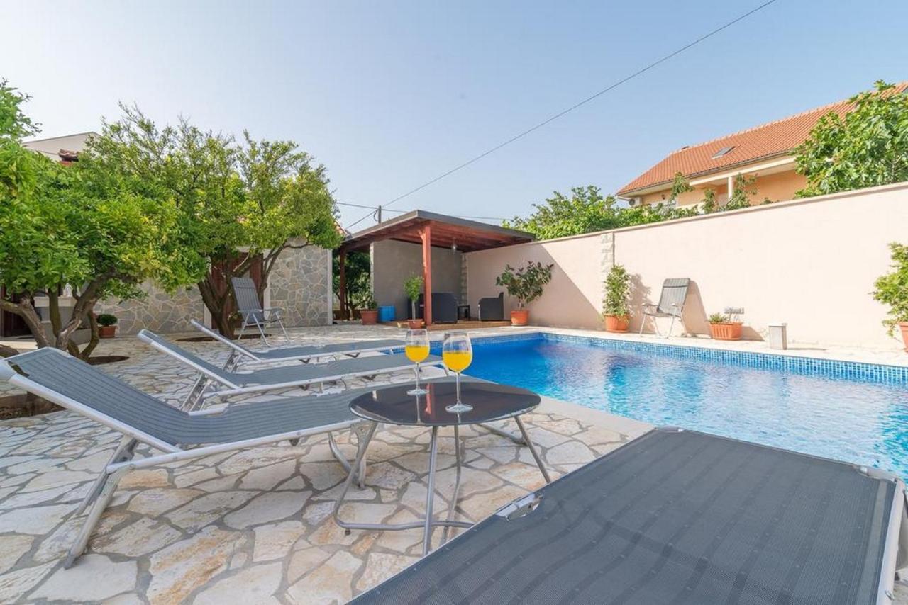Apartments Villa Odesa With Shared Pool Задар Экстерьер фото