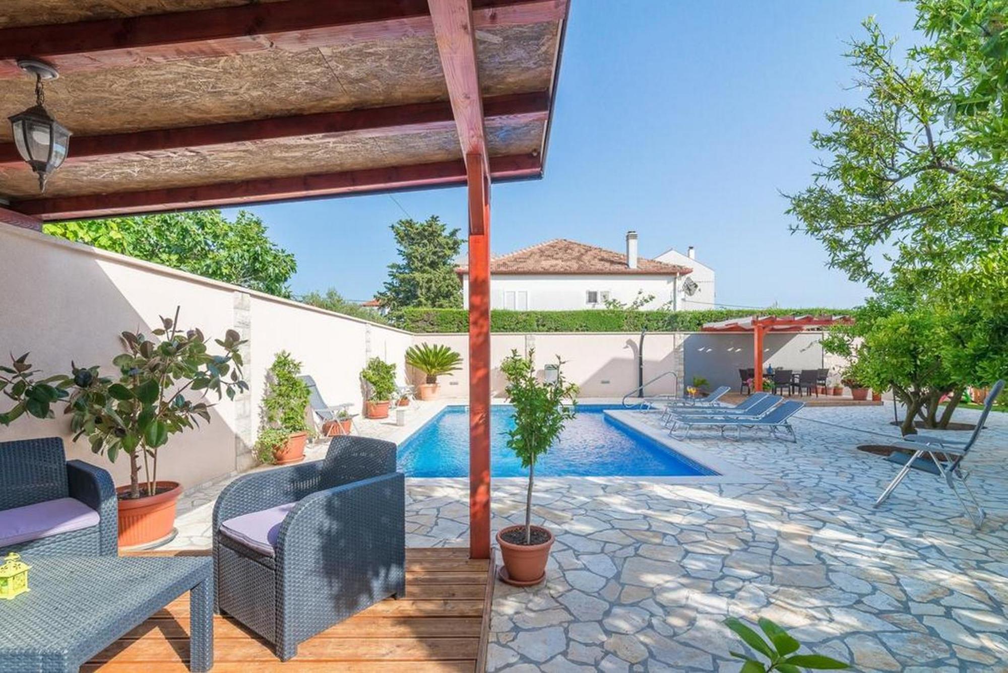 Apartments Villa Odesa With Shared Pool Задар Экстерьер фото